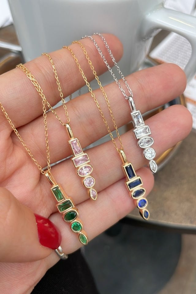 Baget Oval Mekik Taşlı Gümüş Kolye