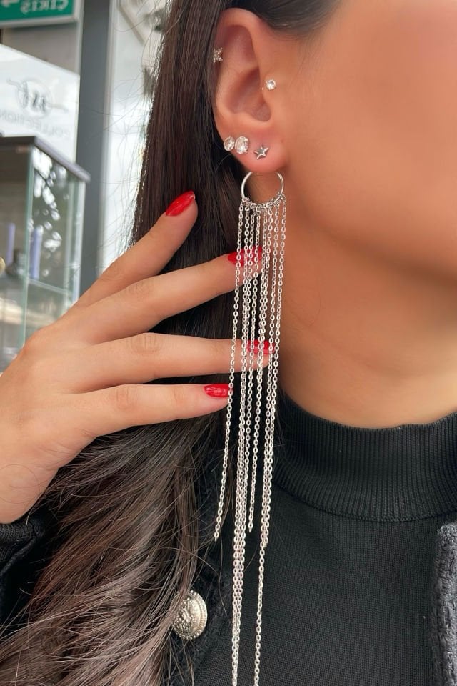 Yıldız Çivili Sarkıt Zincir Gümüş Küpe