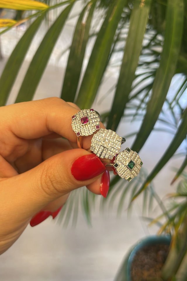 Çoklu Kare Taşlı Gümüş Yüzük