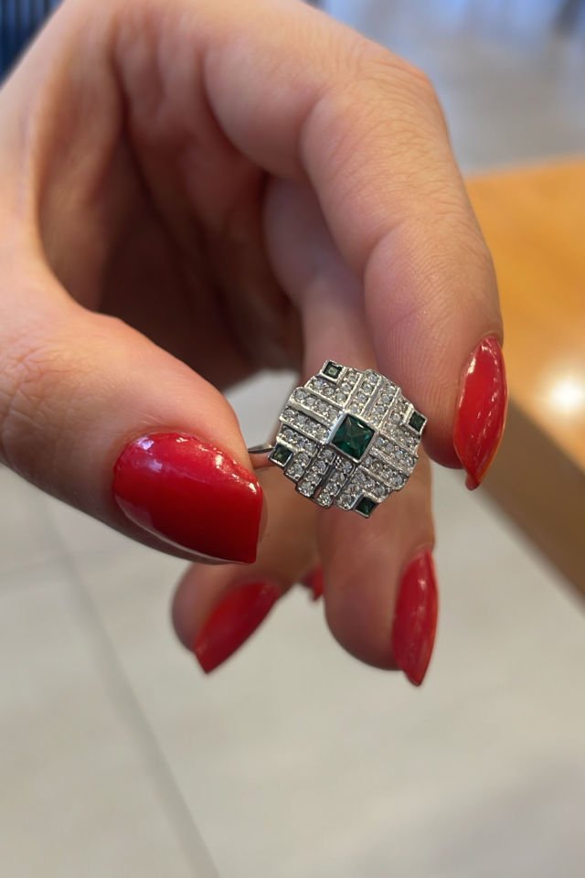 Çoklu Kare Taşlı Gümüş Yüzük