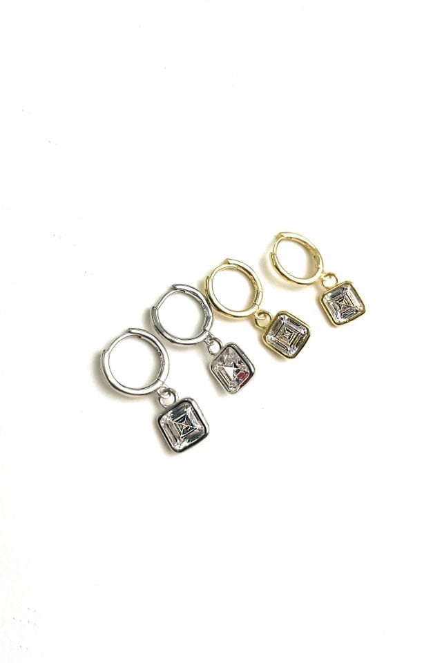 Kare Taşlı Gümüş Küpe