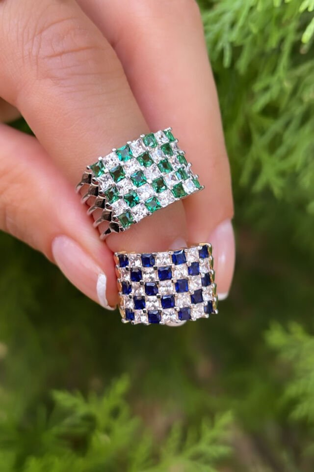 Kare Taşlı Dama Desen Serçe Parmak Gümüş Yüzük