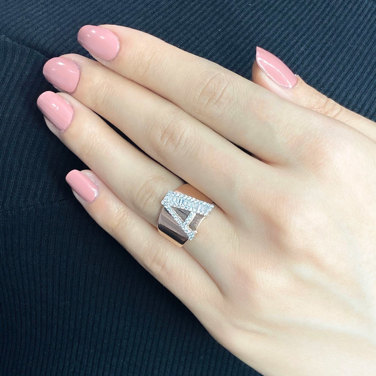 Baget Taşlı Tasarım Harf Gümüş Yüzük