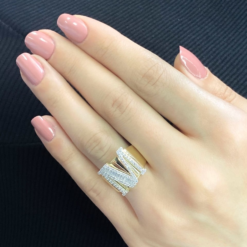 Baget Taşlı Tasarım Harf Gümüş Yüzük