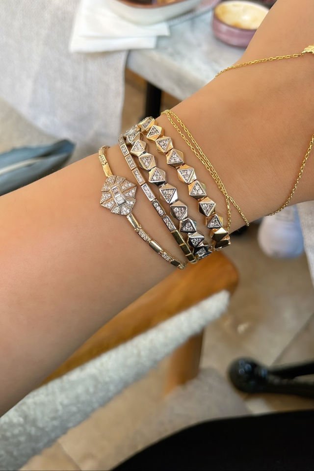 Üçgen Prizma Su Yolu Gümüş Bileklik