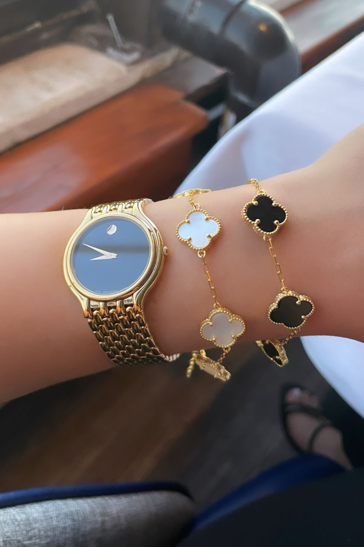 Çiçek Motifli Gümüş Bileklik