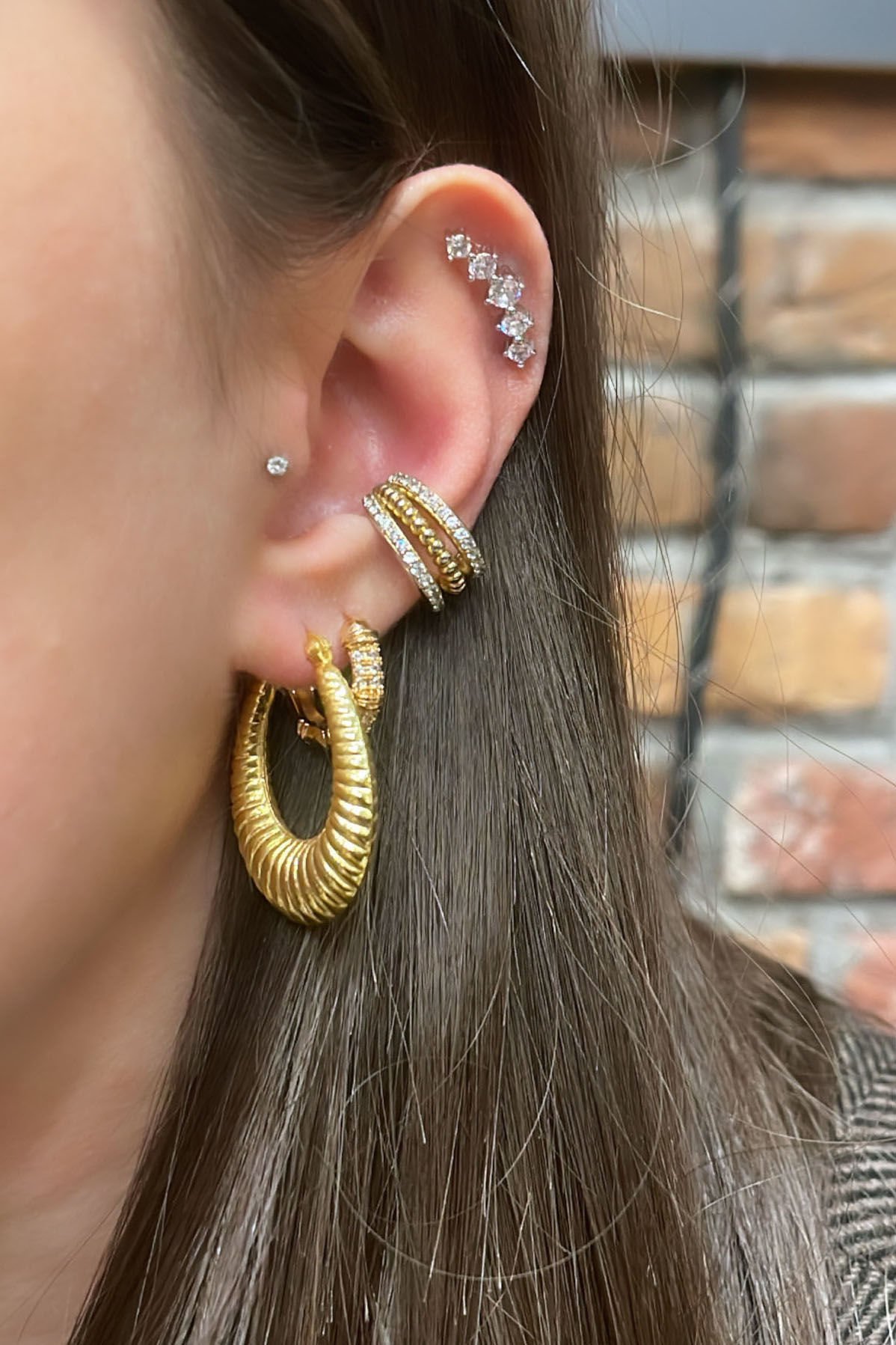 İstiridye Burgu Halka Gümüş Küpe