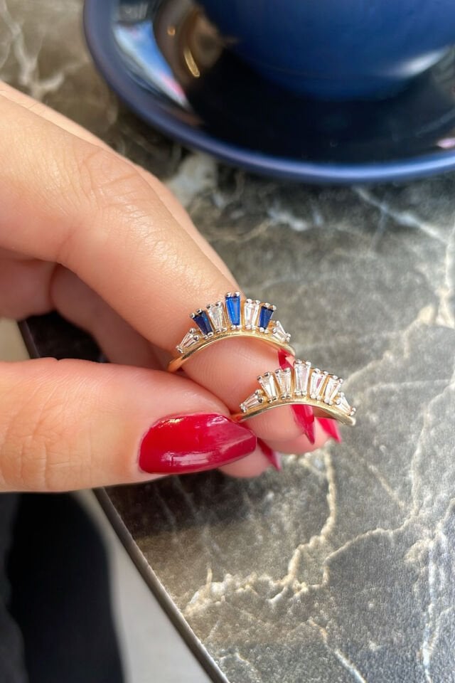 Baget Taşlı Saçak Gümüş Yüzük