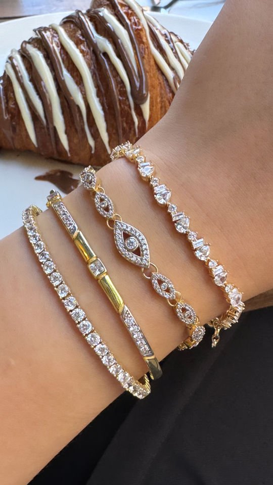 Damla Baget ve Yuvarlak Taşlı Su Yolu Gümüş Bileklik