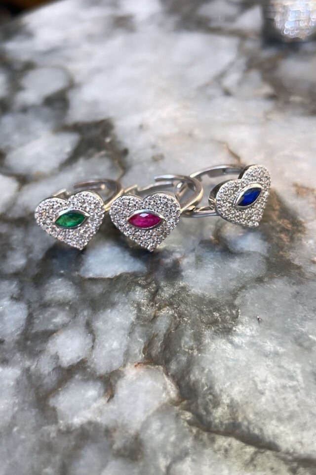 Taşlı Kalp Gümüş Yüzük