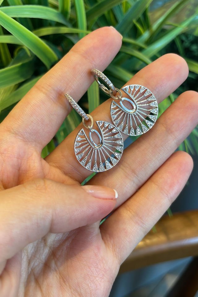 Salantılı Halka Tasarım Gümüş Küpe