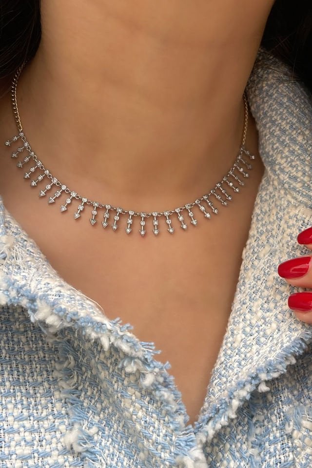 Diken Taşlı Gümüş Kolye