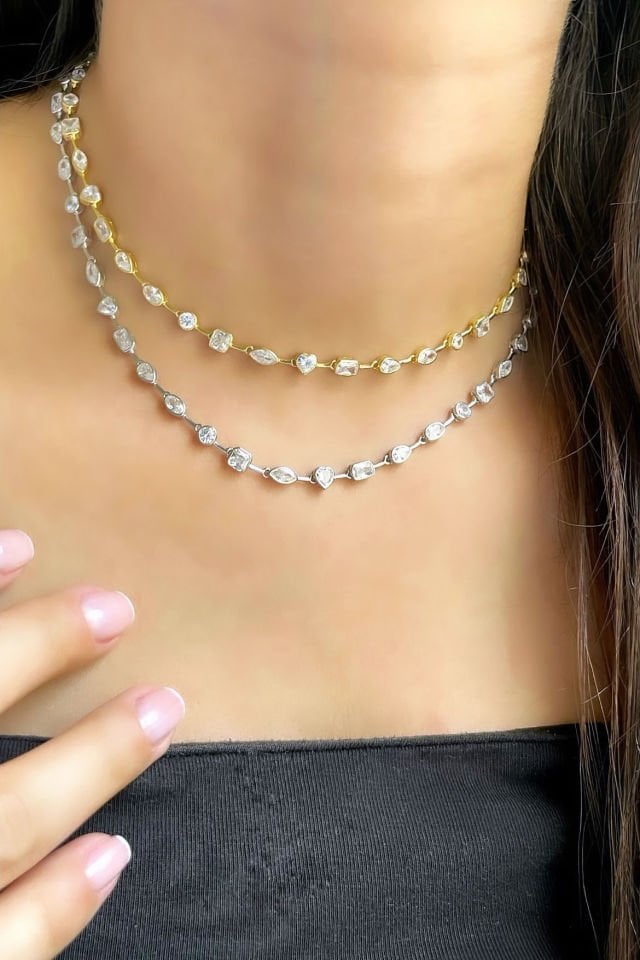 Kalp Yuvarlak Mekik Damla ve Baget Taşlı Gümüş Kolye