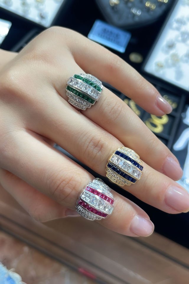 Taşlı Tasarım Gümüş Yüzük