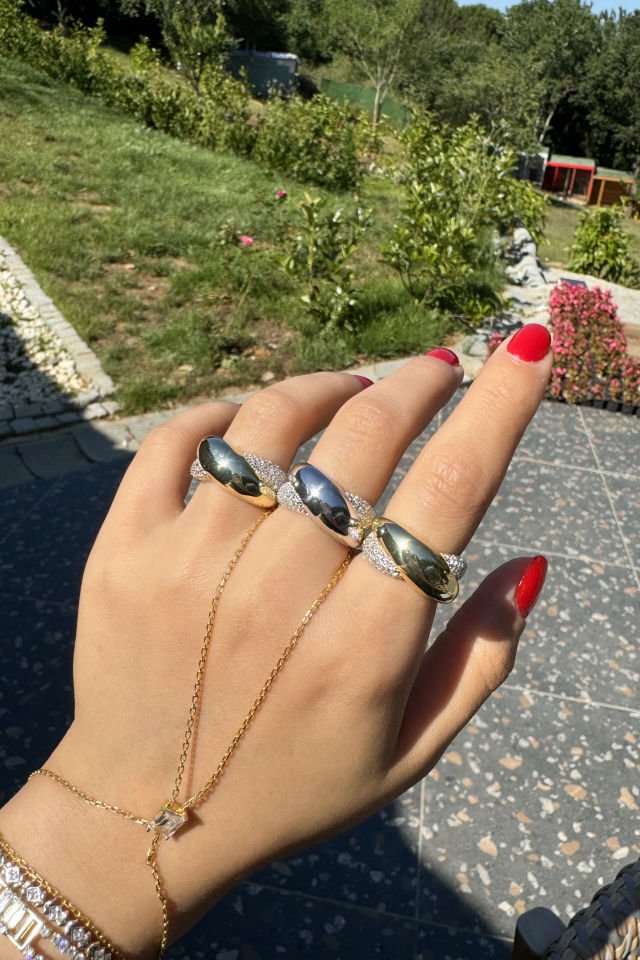 Bombeli Taşlı Gümüş Yüzük