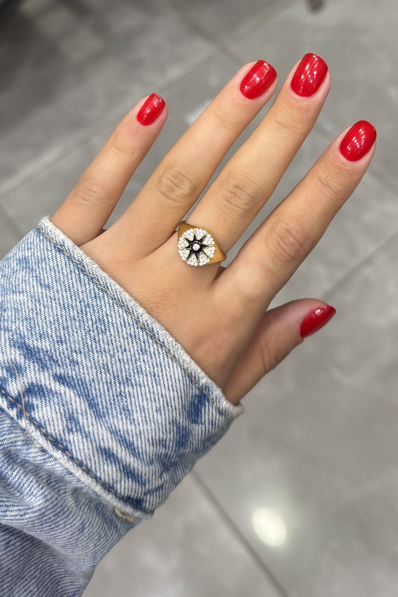 Siyah Mineli Yıldızlı Gümüş Yüzük