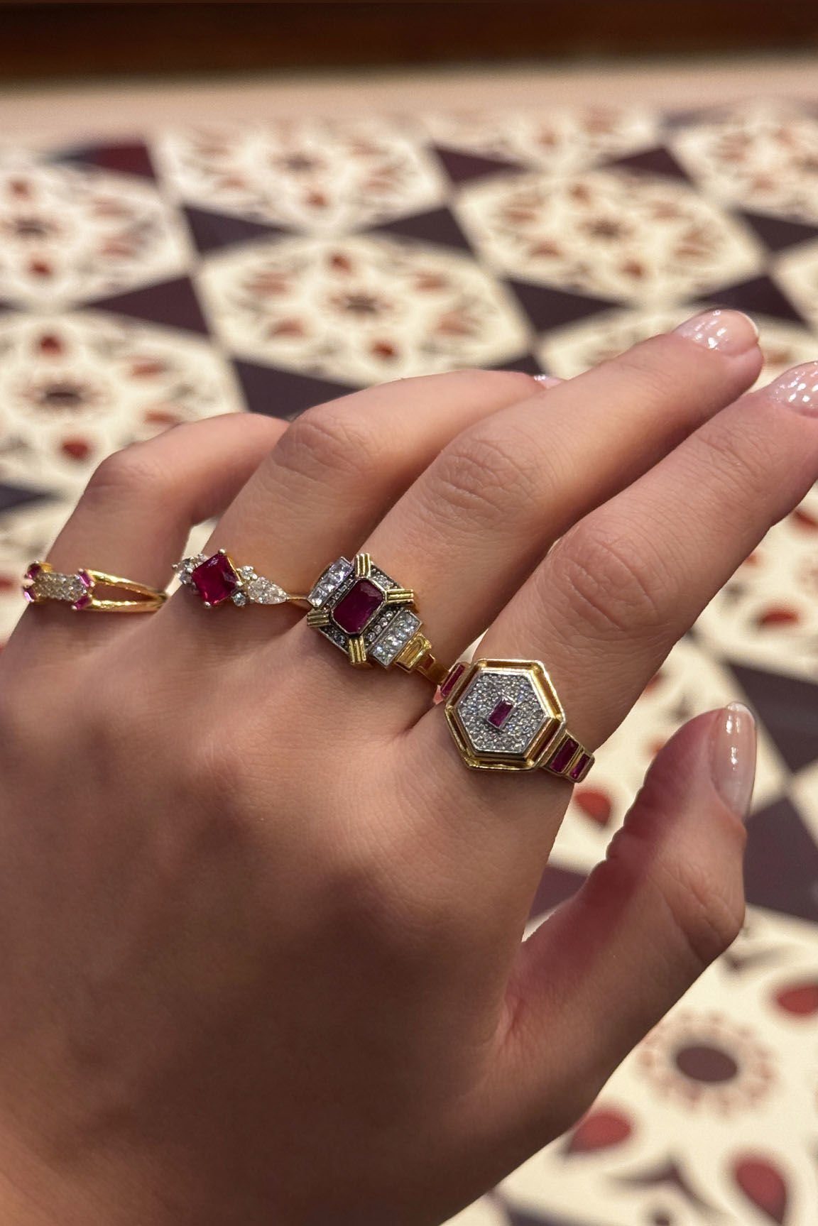 Ruby Taşlı Gümüş Yüzük