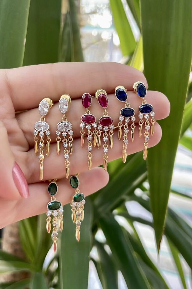 Oval Taşlı Gümüş Küpe