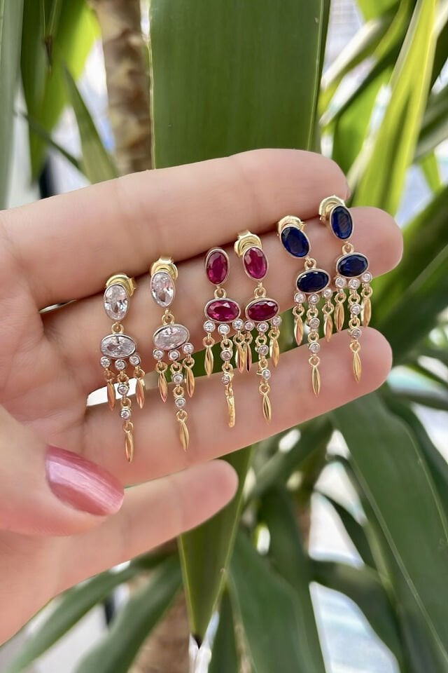 Oval Taşlı Gümüş Küpe