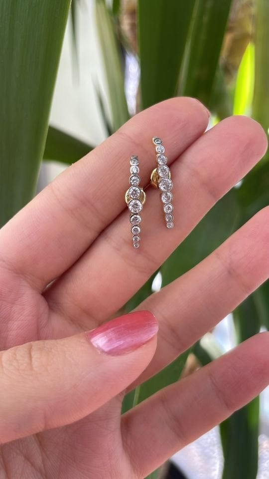 Taşlı Palindrom Gümüş Küpe