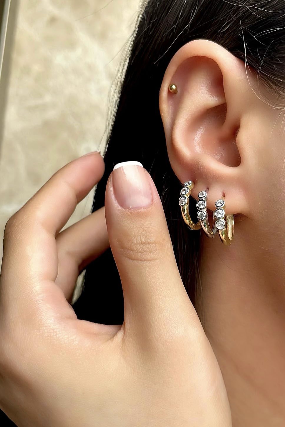 Üç Taşlı Halka Gümüş Küpe