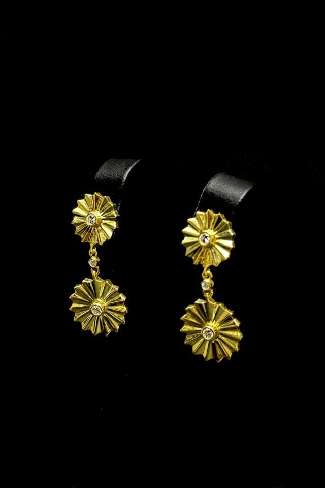 Flower Sallantılı Gümüş Küpe