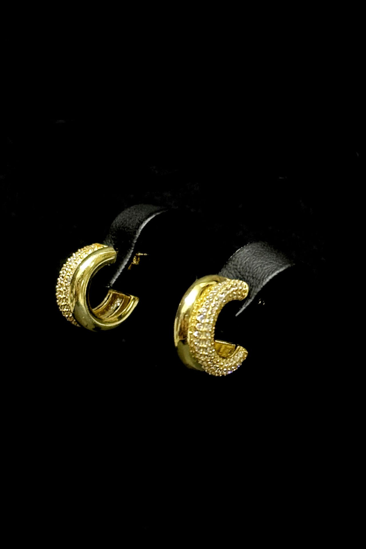 Tasarım Yarım Taşlı Gümüş Küpe