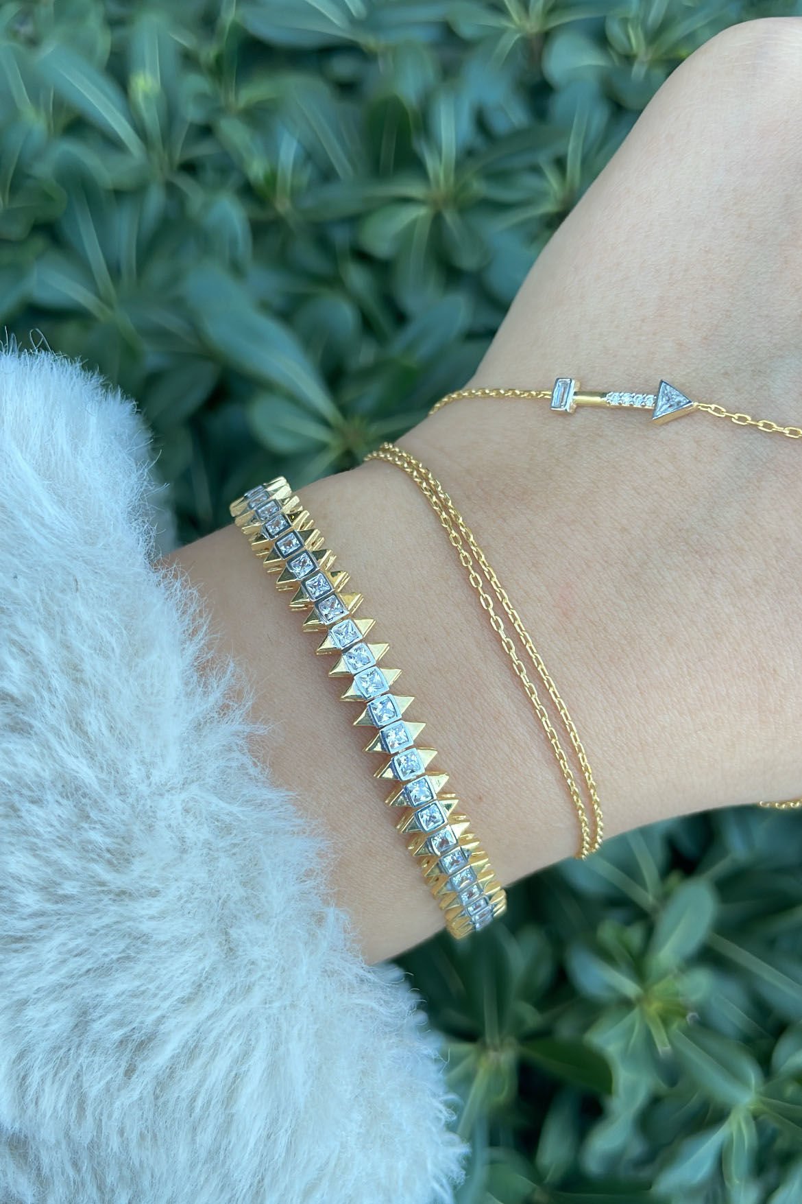 Kare Taşlı Diken Gümüş Bileklik