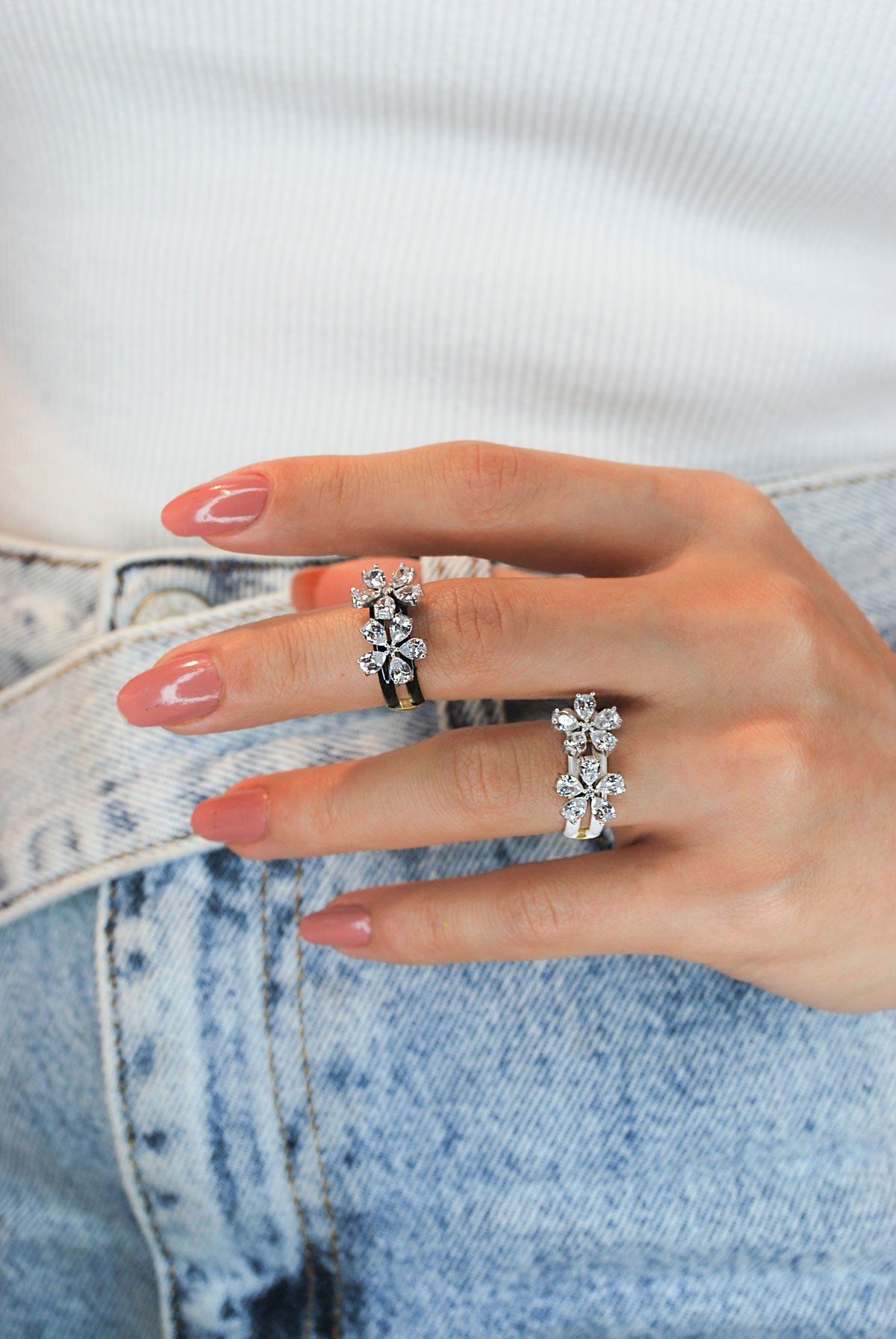 Taşlı Papatya Gümüş Yüzük