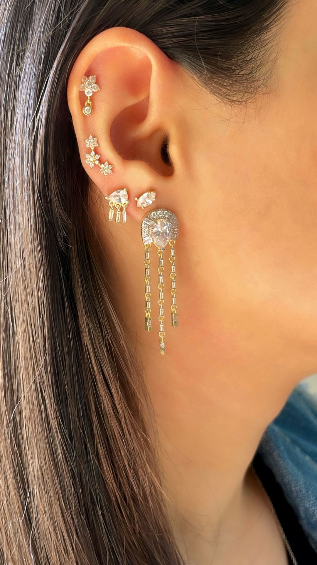 Sallantılı Damla Taşlı Gümüş Küpe