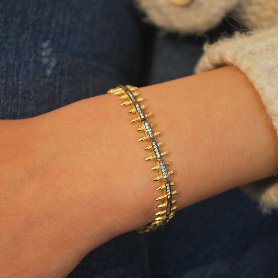 Dikenli Su Yolu Gümüş Bileklik